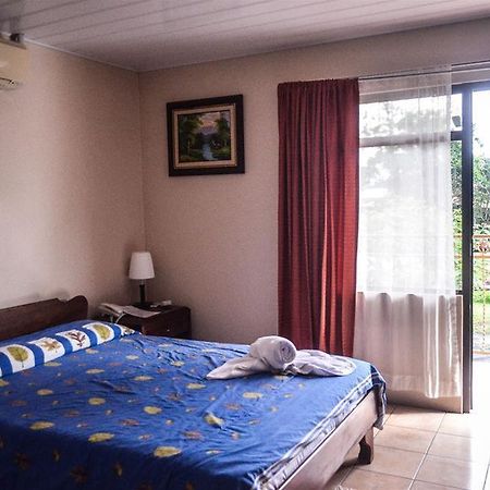 Hotel La Choza Inn La Fortuna Esterno foto